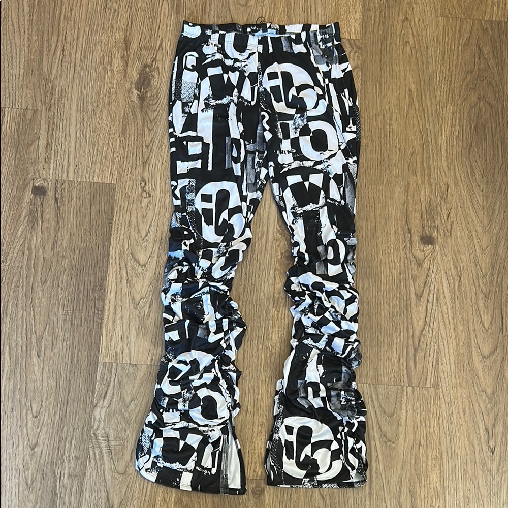 Stylish Graphic Print Stacked Pants